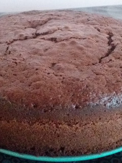 Una foto de Bizcochuelo para torta de chocolate sin leche