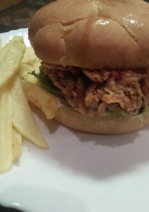 A picture of Crispy Zinger Burger Kfc.