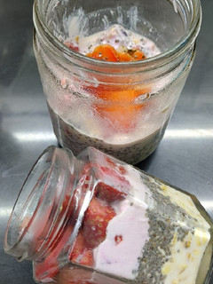 Foto resep Overnight oats #2 (Strawberry)
