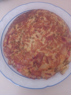 Una foto de Tortilla campreste con guisantes