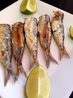 Una foto de Sardinas en freidora de aire Cosori