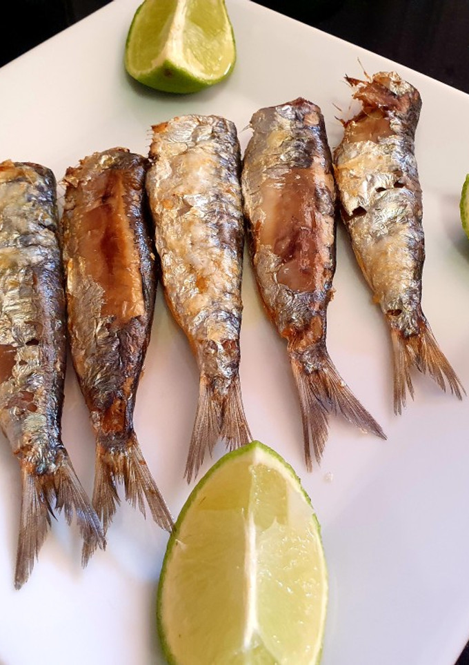 Una foto de Sardinas en freidora de aire Cosori