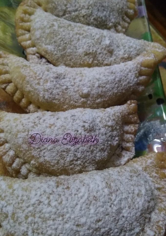 Una foto de Empanadas dulce de manzana y nueces.🍏🍎🤩