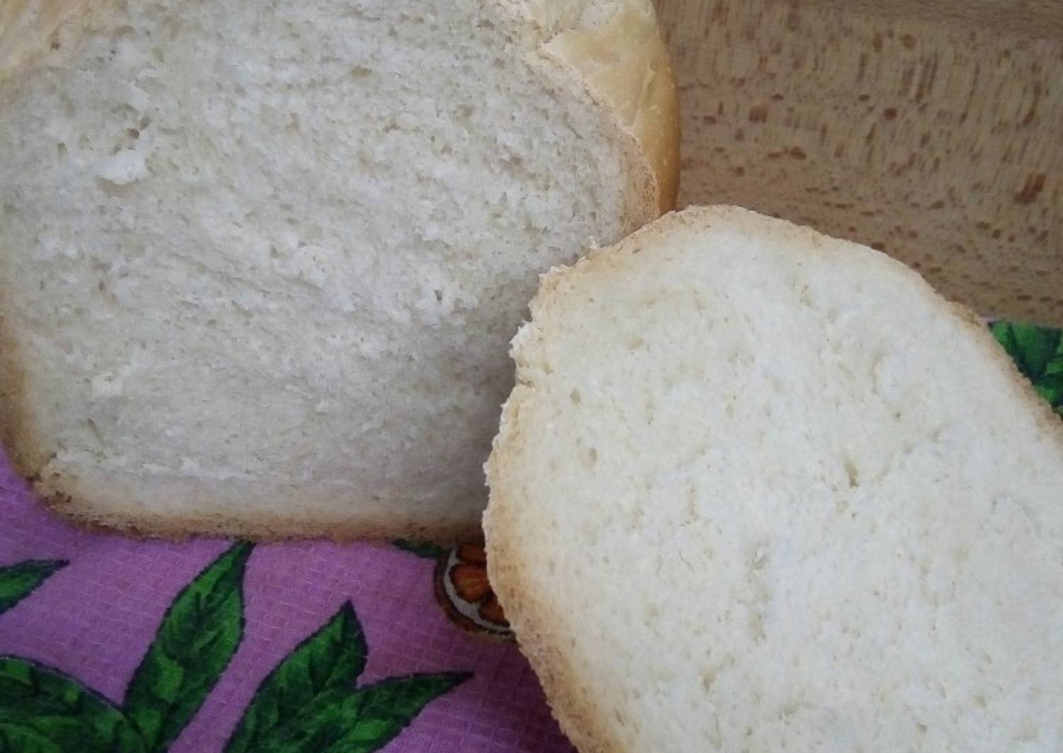 Рецепт хлеба на 900 грамм. Очень мягкий хлеб. Очень мягкий белый хлеб для хлебопечки. Хлеб магазинный на сыворотке в хлебопечке. Белый хлеб и выпечка из белой муки.