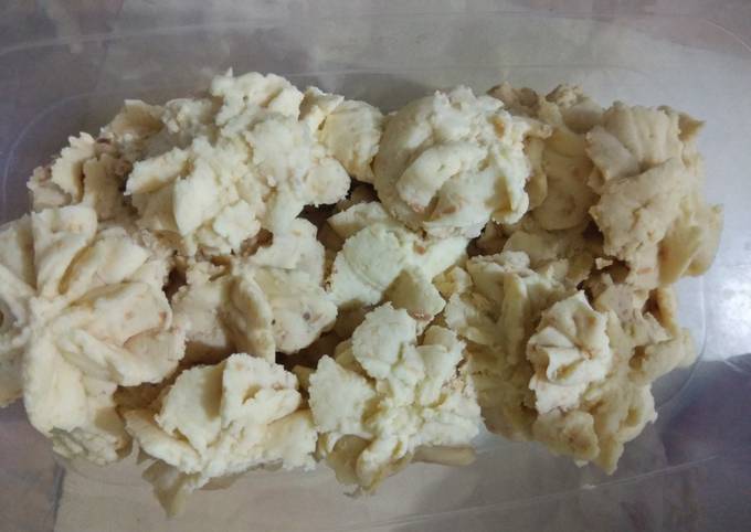 Easiest Way to Cook Perfect Kue Sagu