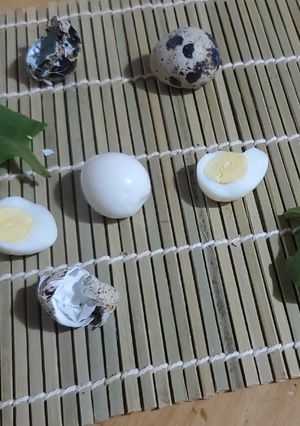 Una foto de Como preparar huevitos de codorniz