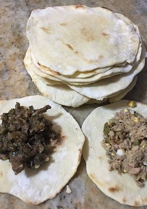 Una foto de Tacos mexicanos (gringas)