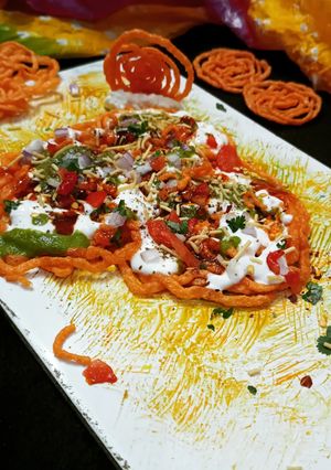 जलेबी चाट (Jalebi Chat recipe in hindi) रेसिपी मुख्य फोटो
