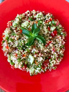 Φωτογραφία της συνταγής Tabule σαλάτα νηστίσιμη με αγγούρι, ντομάτα, δυόσμο, πλιγούρι, χυμό λεμόνι, και μπόλικο δυόσμο