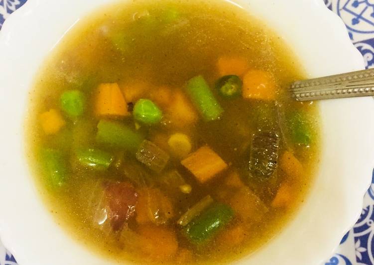 Vegetables clear soup