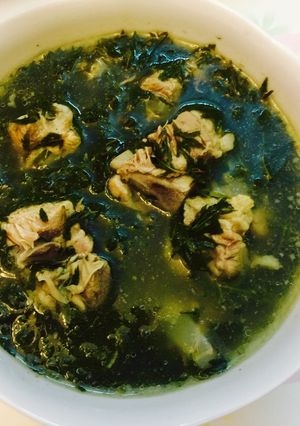 Hình của món Canh lá đinh lăng sườn non.
