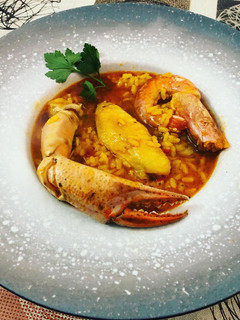 Una foto de Arroz caldoso mar y montaña