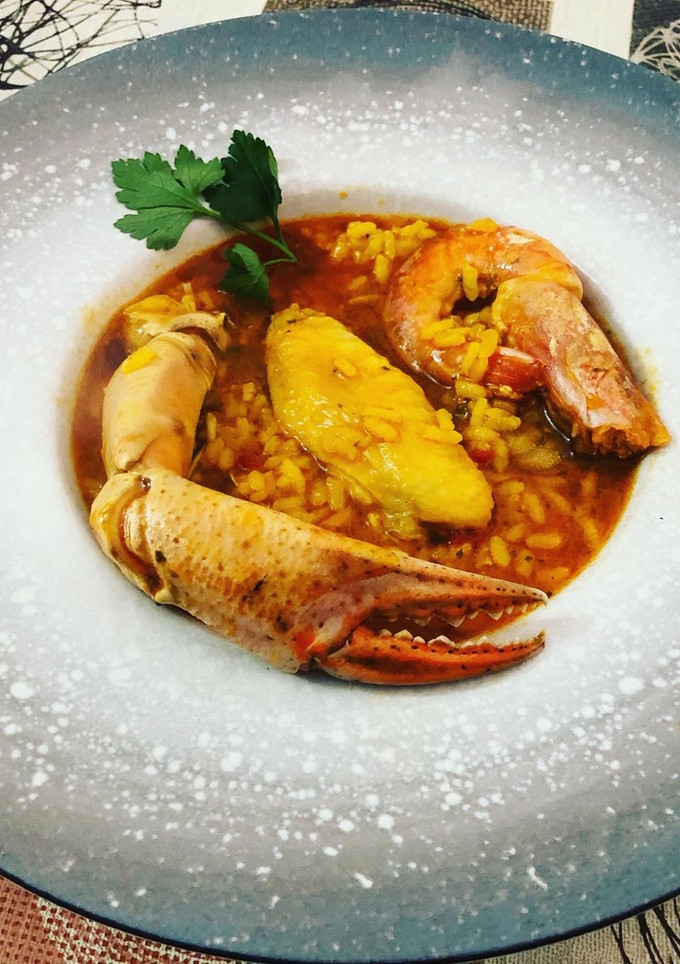 Una foto de Arroz caldoso mar y montaña