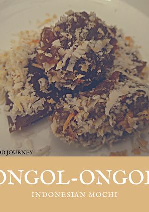 A picture of Ongol-ongol (mung bean cake with coconut).