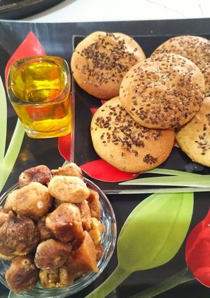 عکسی از دستور کلوچه کنجدی بسیار ساده راحت