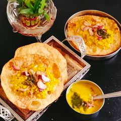A picture of Daal pakwan (Sindhi special daal pakwan) 😋😋😋.