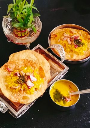 A picture of Daal pakwan (Sindhi special daal pakwan) 😋😋😋.