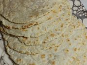 Una foto de masa para tacos harina comun
