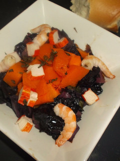 Una foto de Lombarda con calabaza y marisco