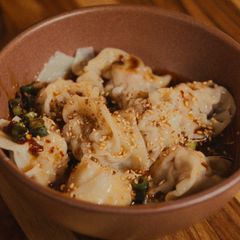 A picture of Sichuan Style Wontons.