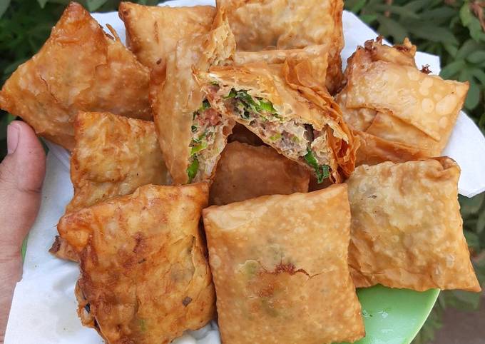 Martabak Telur Kulit Pangsit isi Kornet & Beef