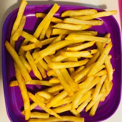 A picture of Easy pesy quick kids friendly fries 🍟.
