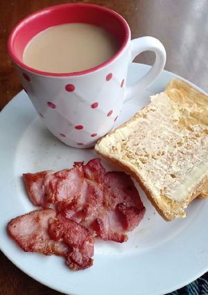 A picture of Coffee toast and bacon.