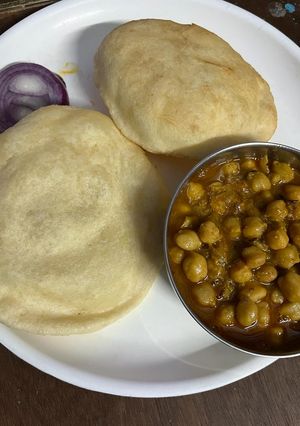 নান পুরি(naan Puri recipe in Bengali) রেসিপির প্রধান ছবি