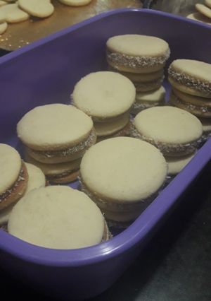 Una foto de Alfajores de maicena❤