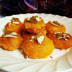 A picture of Balushahi.