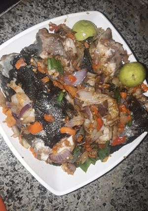 A picture of Peppered cat fish.