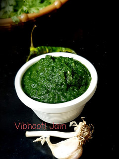 चटपटी हैल्दी ग्रीन चटनी(chatpati healthy green chutney रेसिपी मुख्य फोटो