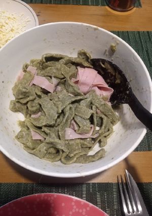 Una foto de Pasta verde casera