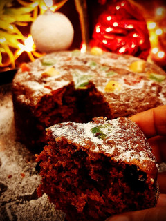 आटे से बना पल्म केक (Aate se bna palm cake recipe in hindi) रेसिपी मुख्य फोटो