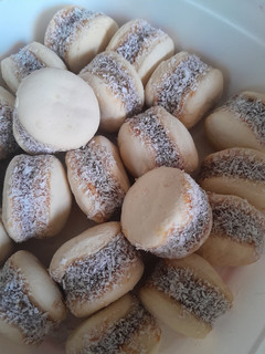 Una foto de Alfajores de Maicena