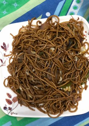 A picture of Chowmein.