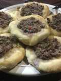 Esfirras de carne e queijo