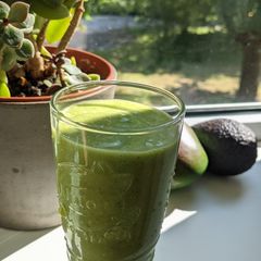 A picture of Avocado Green Smoothie.