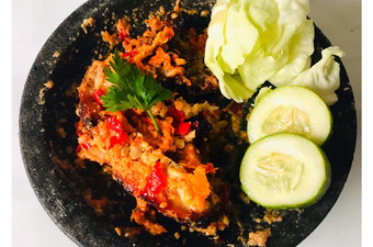 Anti Ribet, Buat Ayam Geprek Ala Pak Gembus Enak