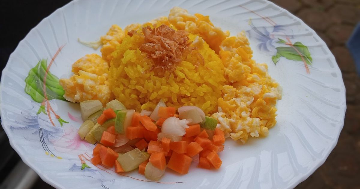 Nasi kuning Magicom