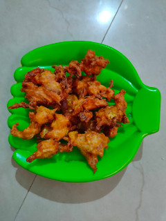 சுரைக்காய் பக்கோடா (Suraikkaai pakoda recipe in tamil) செய்முறை முக்கிய புகைப்படம்