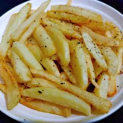 A picture of French Fries 🍟.
