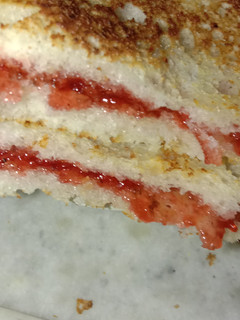 A picture of Bread jam.