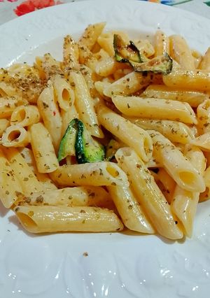 Foto di Penne rigate alle zucchine e squacquerone