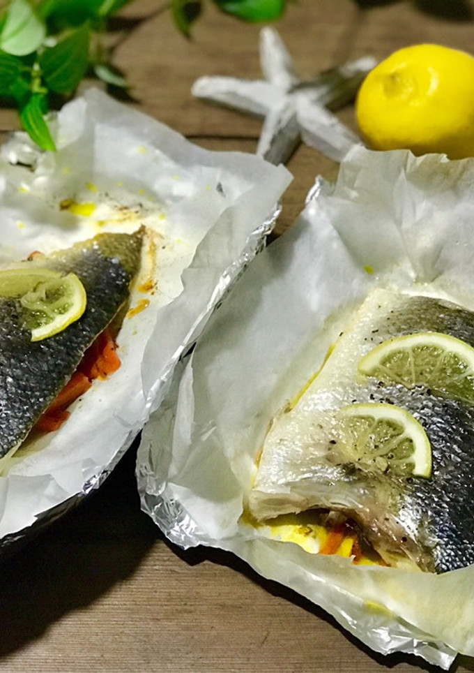 Una foto de Lubina en papillote