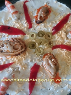 Una foto de Tarta de ensaladilla de marisco
