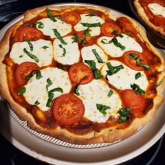 A picture of Margherita Pizza.