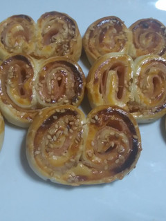 Una foto de 🥨Palmeritas de Jamón y Queso🥨