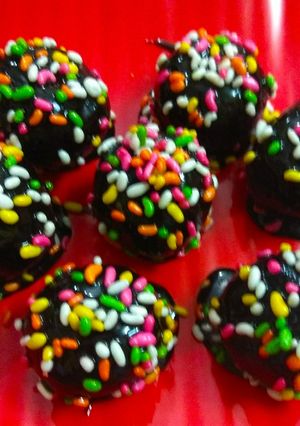 A picture of #Chocolate Balls.