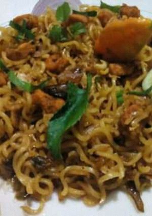 চিকেন নুডলস রেসিপির প্রধান ছবি